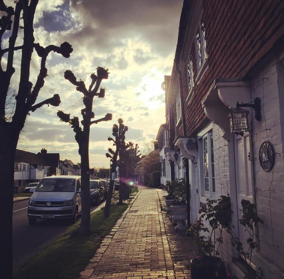 Burwash Court Barn Cottage B&B מראה חיצוני תמונה